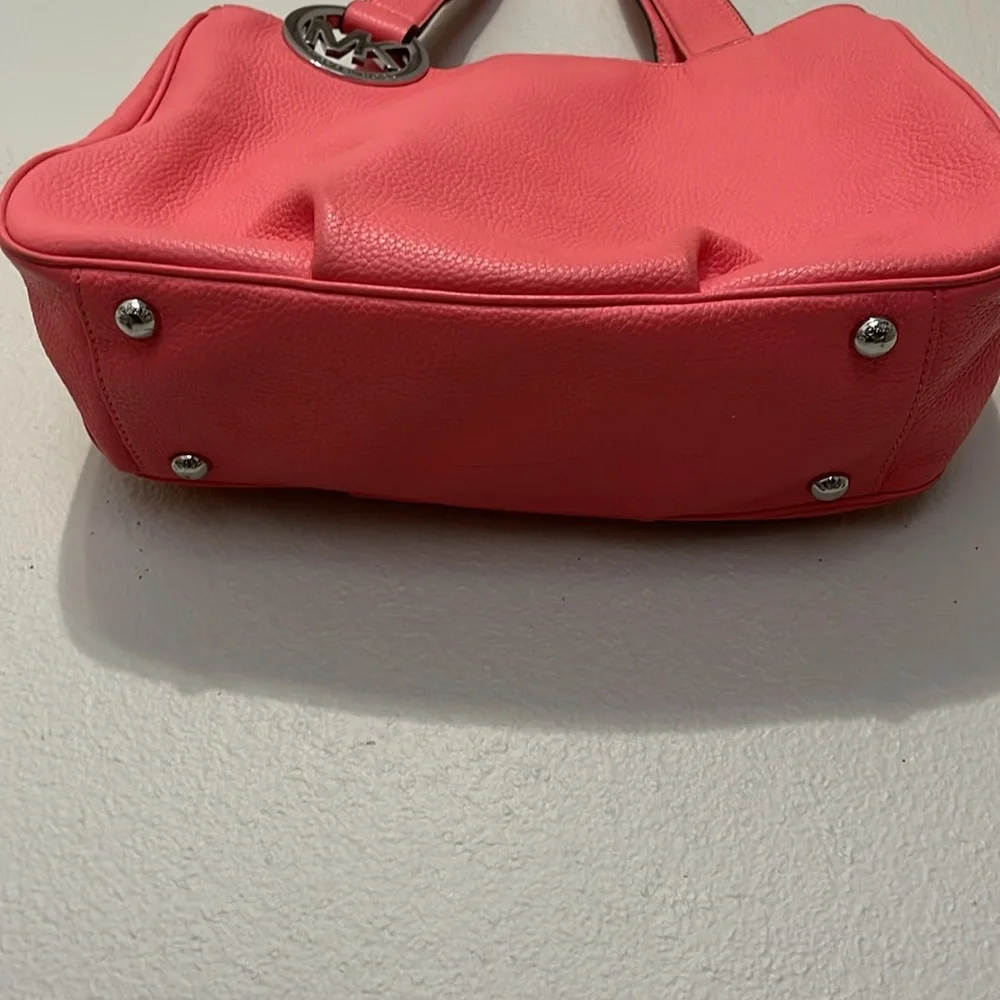 MICHAEL KORS LARGE SATCHEL PURSE - Picture 2 of 15